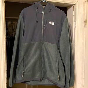 Forest Green North Face fleece